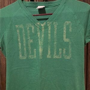 Arizona State ‘Devils’ ladies v-neck tee in green, size large